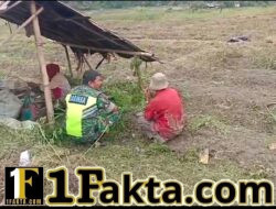 Babinsa Mekar Indah Jalin Kedekatan dengan Warga Melalui Komunikasi Sosial
