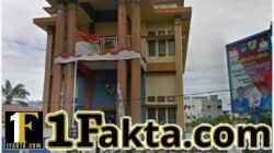 Manusia gentayangan malam menggasak gedung sekretariat knpi