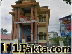 Manusia gentayangan malam menggasak gedung sekretariat knpi