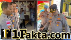 Wakapolres Aceh Timur Periksa Senjata Dinas Jajaran Polsek, Tekankan Disiplin sebagai Bentuk Tanggung Jawab