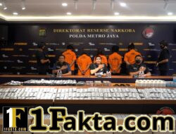 POLDA METRO JAYA MENGUNGKAP SINDIKAT PENGEDAR OBAT KERAS DAFTAR G SEBANYAK 575.200 BUTIR DI SEBUAH BANGUNAN SEMI PERMANEN