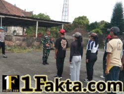 Personel Koramil Pupuan Matangkan Paskibraka SMA N 1 Pupuan Hadapi Upacara HUT RI Ke-81