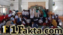Ibu Gubernur Aceh Serahkan Bantuan Perlengkapan Sekolah dan Tinjau SD Negeri 11 Linge Pascabanjir