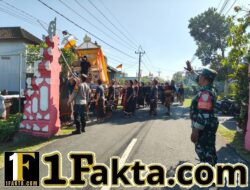 Babinsa Belumbang Turun Langsung Kawal Prosesi Ngaben, Keamanan dan Ketertiban Tetap Terjaga