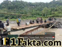 Masyarakat Bintang Pepara Bangun Kembali Jembatan Secara Swadaya dari Donasi