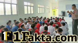 Polisi Peduli Pendidikan, Kapolsek Peureulak Barat Motivasi Pelajar SMKN 1 Peureulak